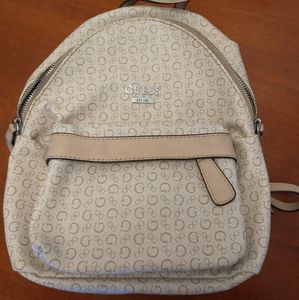 🌺GUESS BACKPACK